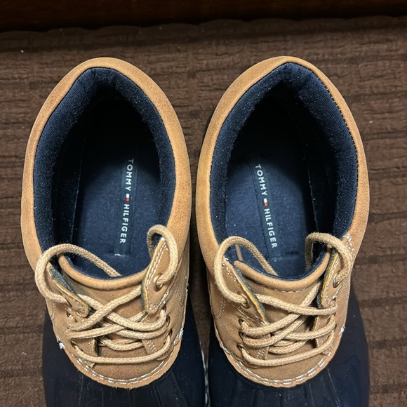 Tommy Hilfiger Duck Boots - Picture 3 of 5